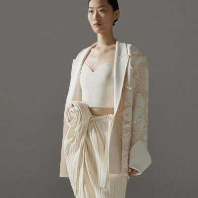 TONG YALI “THE SHELL TELLS” LOOK 3