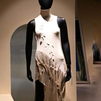 TONG YALI “THE SHELL TELLS” LOOK 5