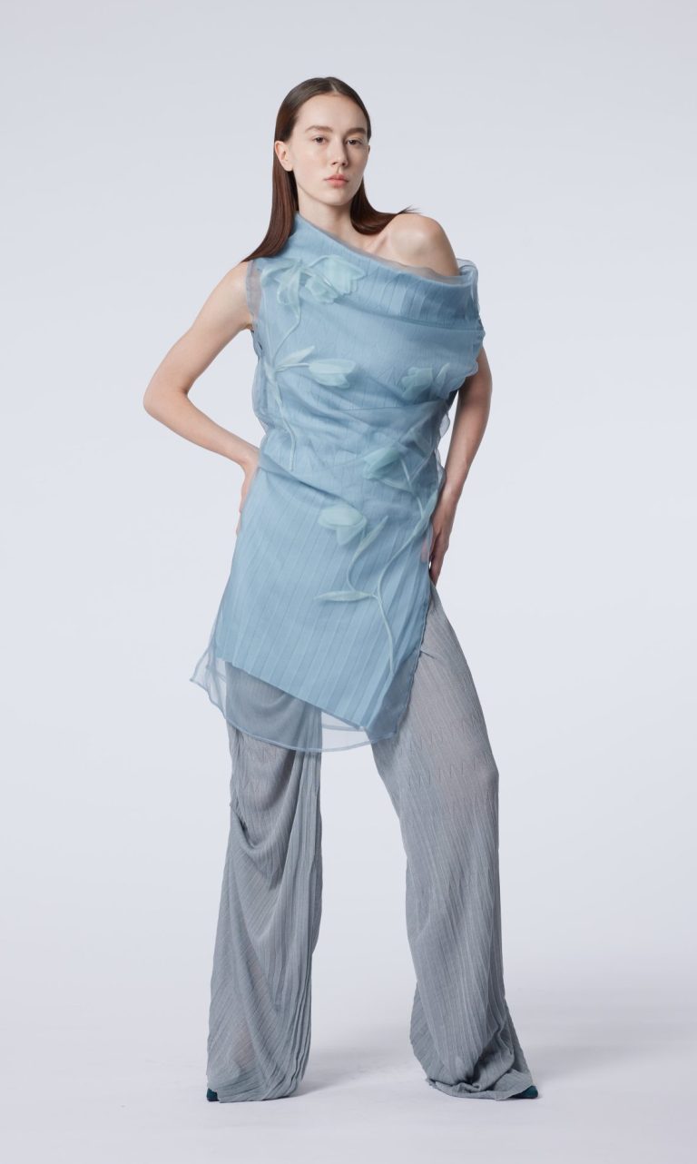 SHARON HE - Look 5